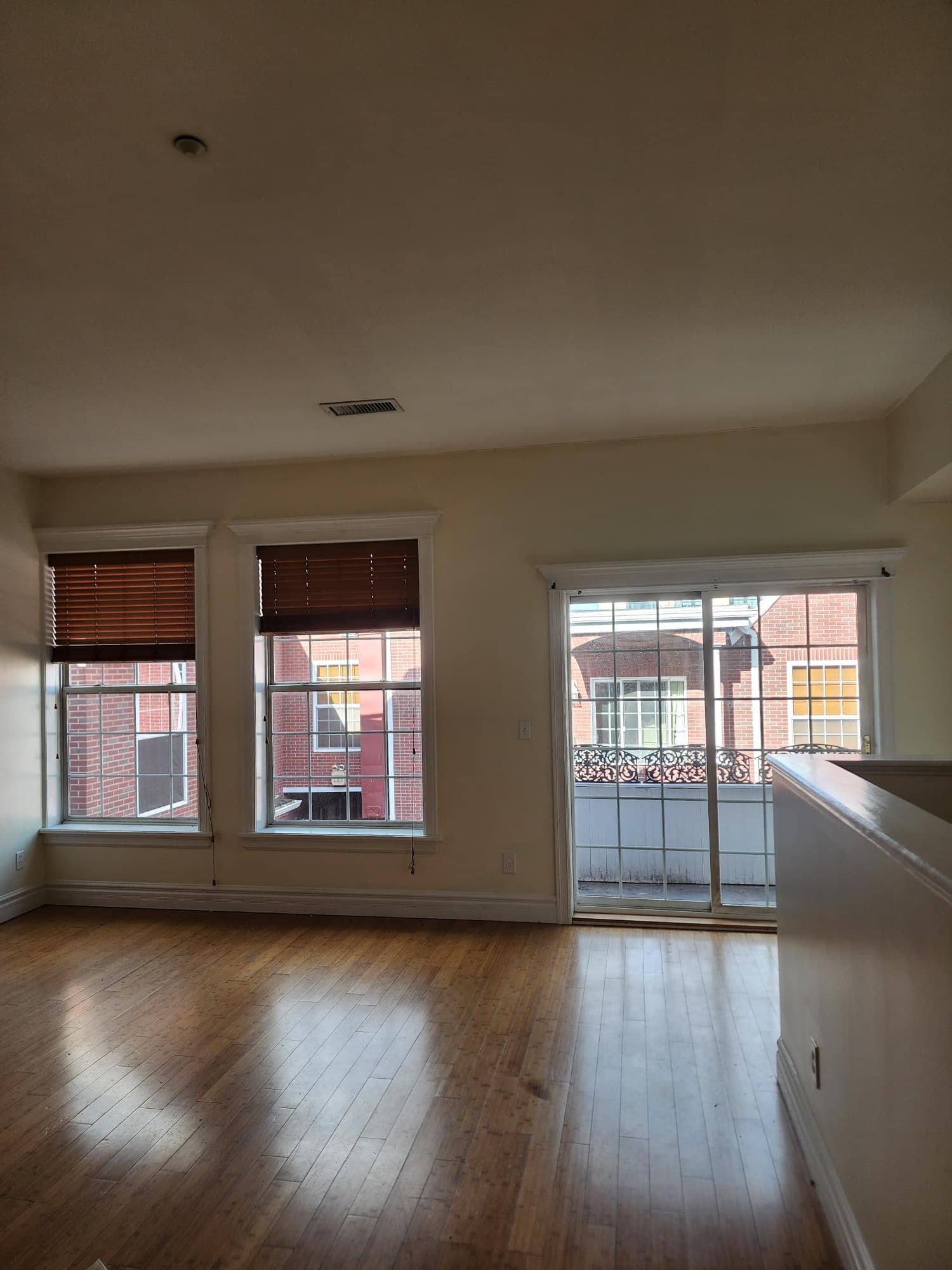 Interior or exterior of 15 South Hamilton Street - 3L