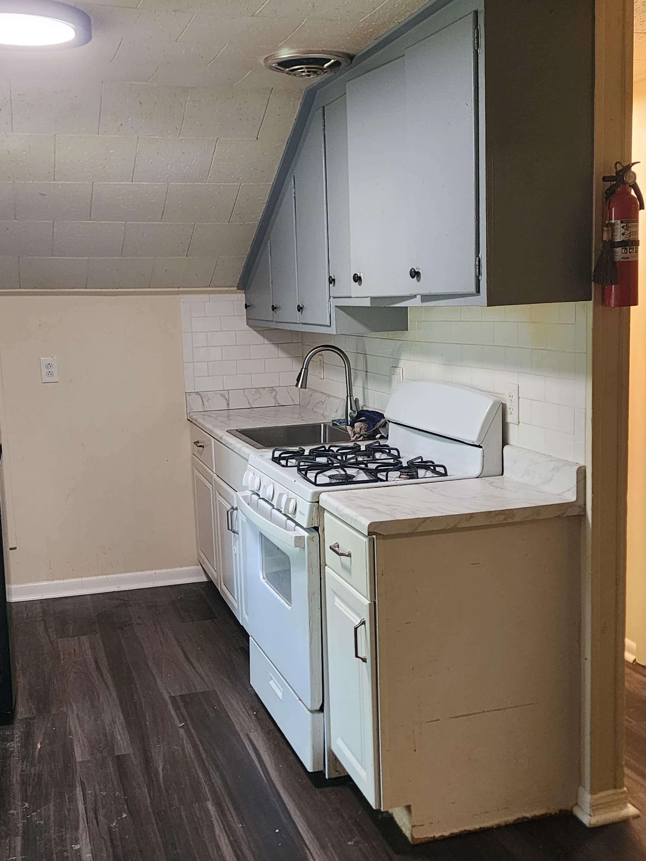 Interior or exterior of 69 Glenwood Avenue - 3